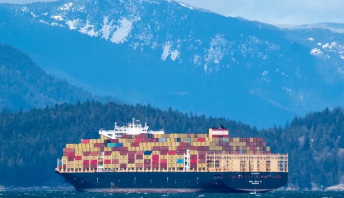Boat with cargo